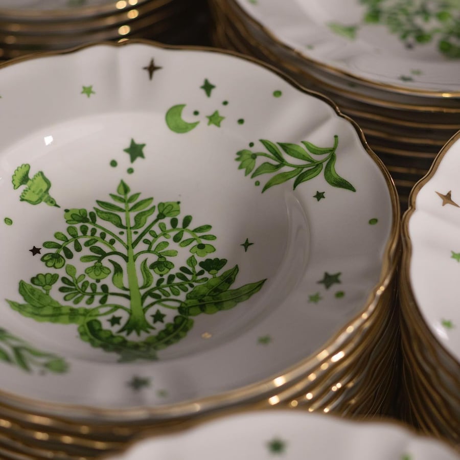 Ceramiche e zuppiere bianche